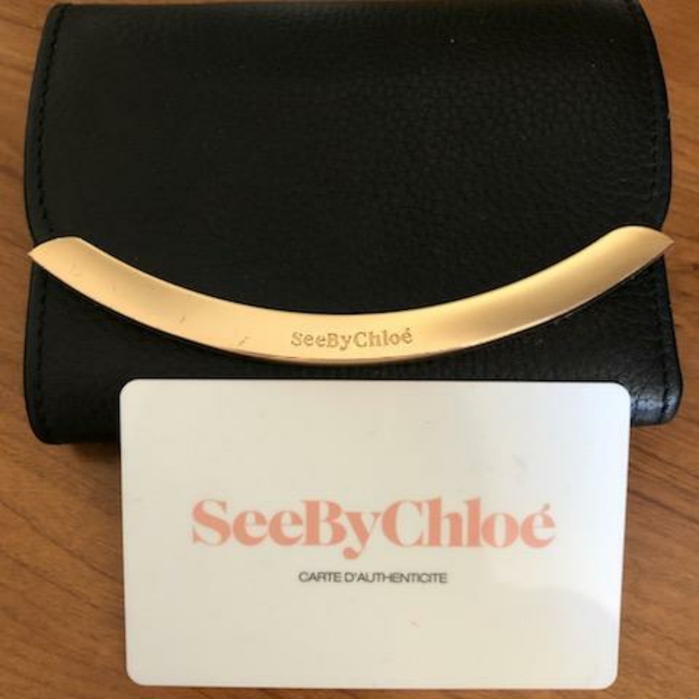 SeebyChloe wallet